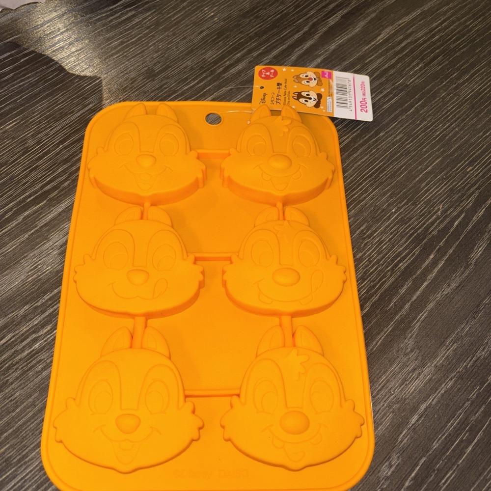 2026‎ Silicone Chocolate Mold  Disney chip and dale DAISO JAPAN